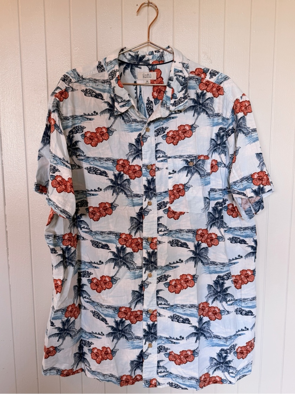 croft & barrow White Hawaiian Shirt with Blue Palm and Red Floral Print